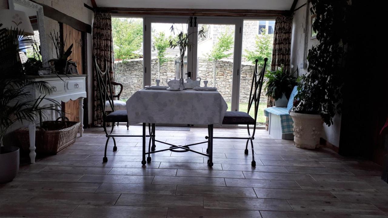 Bed and Breakfast The Byre North End Farm Ashton Keynes Экстерьер фото